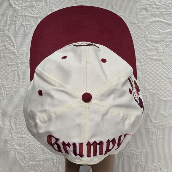 Vintage 90s Disney Snow White Embroidered Grumpy Hat Maroon White Old English - Picture 5 of 8